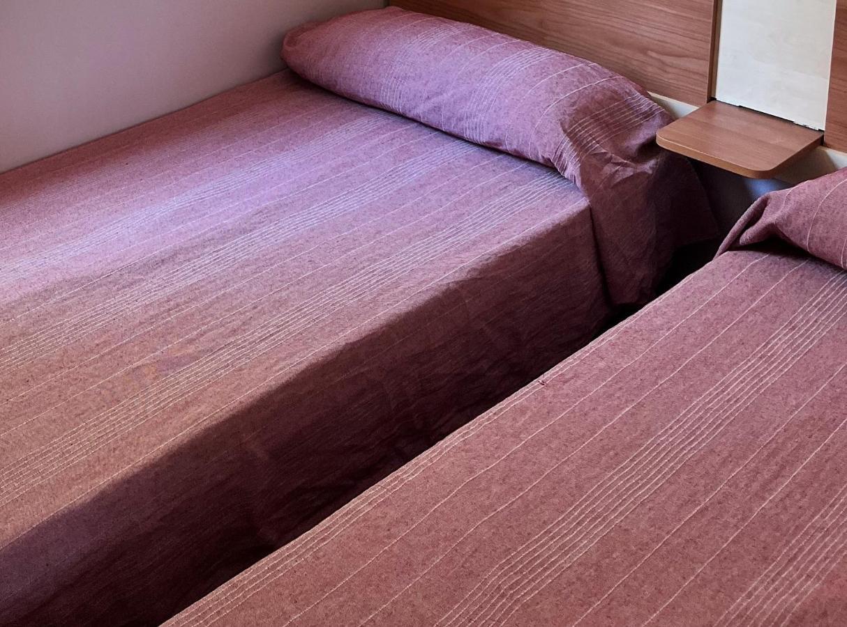 Bungalows Zaragoza Camping Eksteriør billede