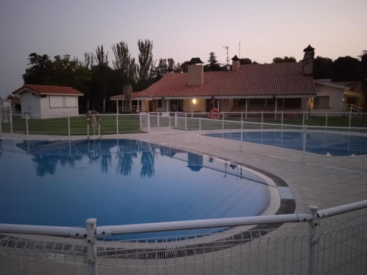 Bungalows Zaragoza Camping Eksteriør billede