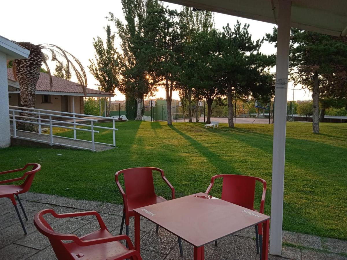 Bungalows Zaragoza Camping Eksteriør billede