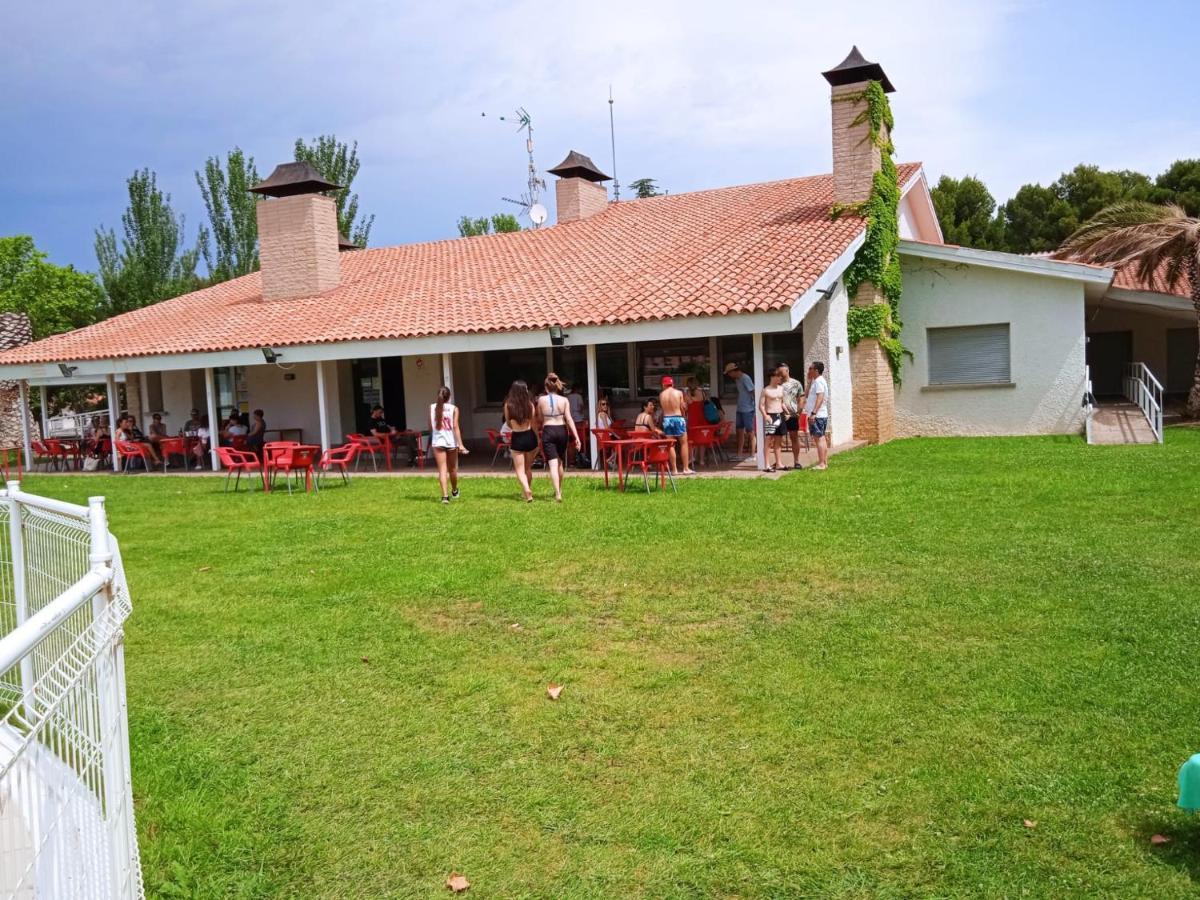 Bungalows Zaragoza Camping Eksteriør billede