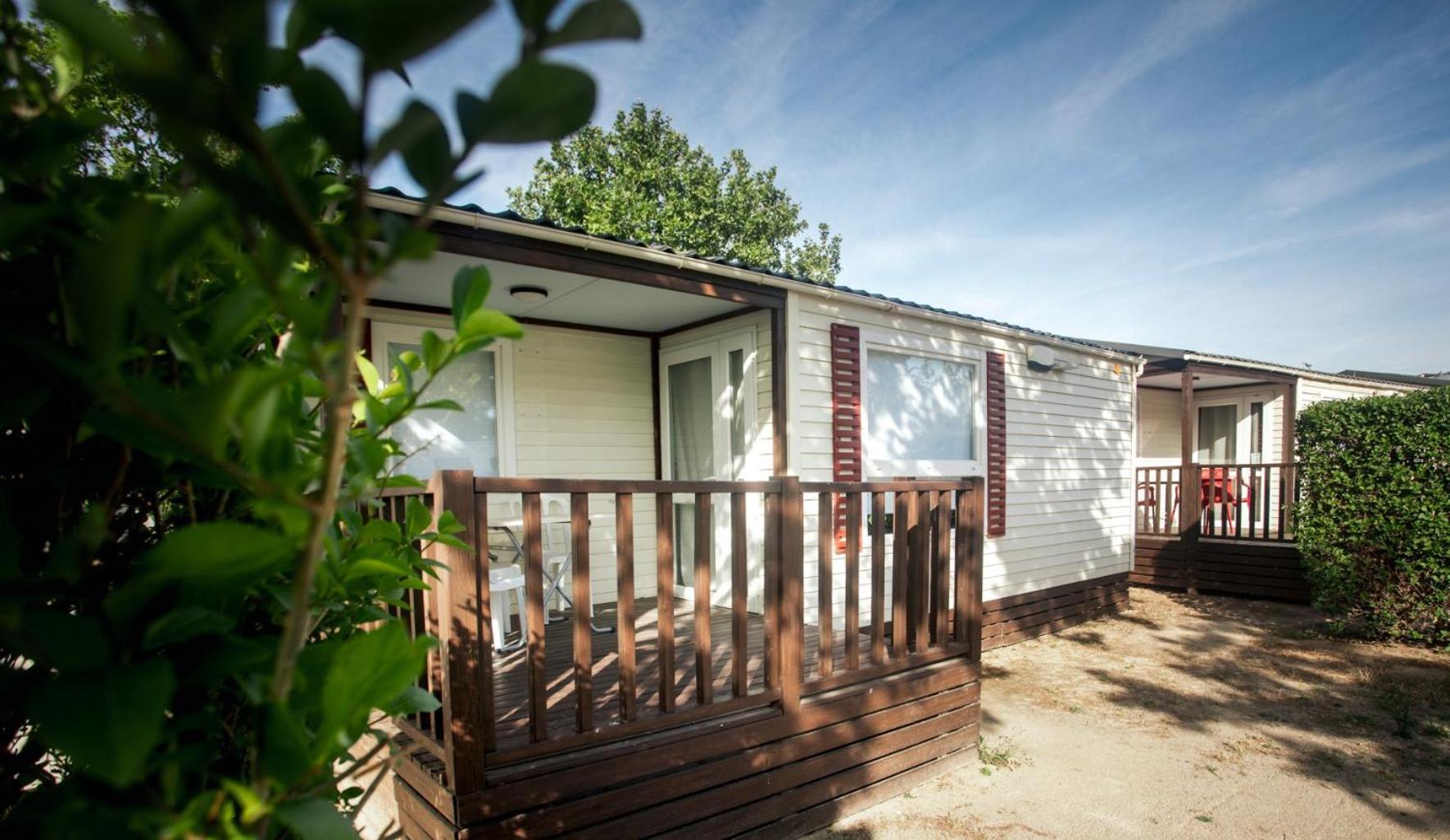 Bungalows Zaragoza Camping Eksteriør billede